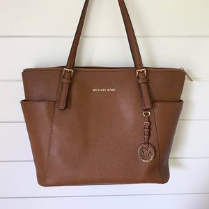Michael Kors Jet Set Tote